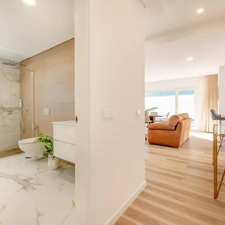 בית נופש Guestready - Striking Hideaway In Almada