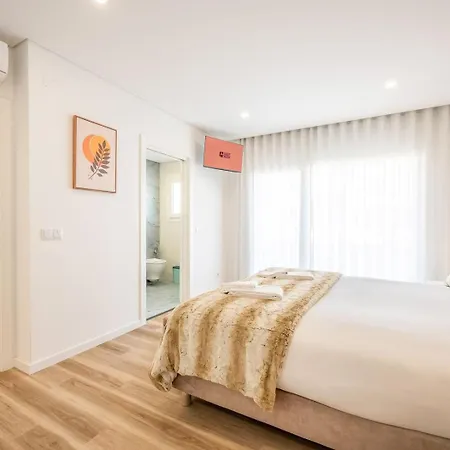 Guestready - Striking Hideaway In Almada בית נופש